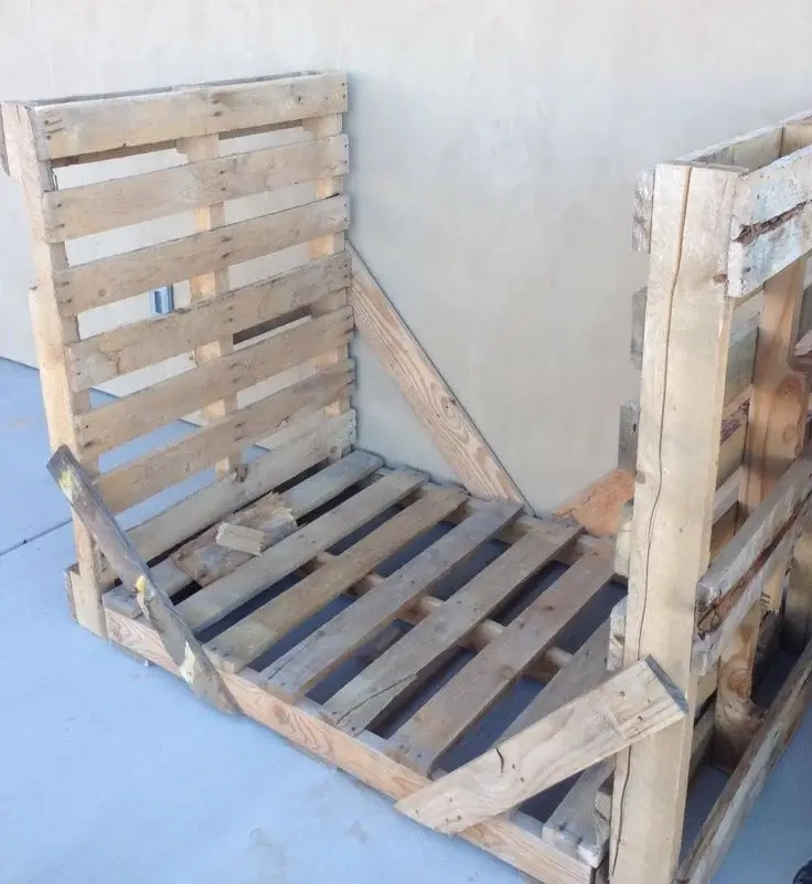 DIY Firewood Storage Pallet Rack